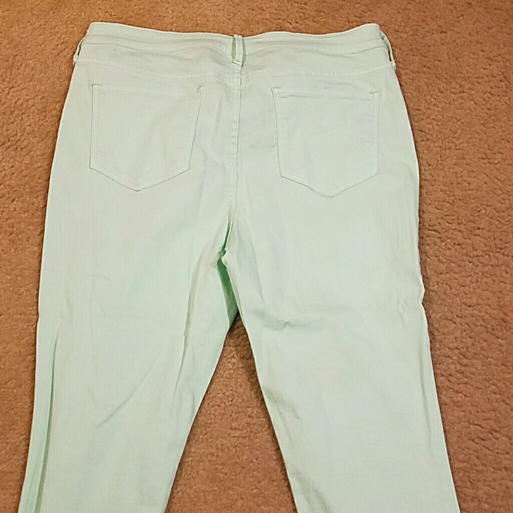 Jeans - Picture 2 of 2